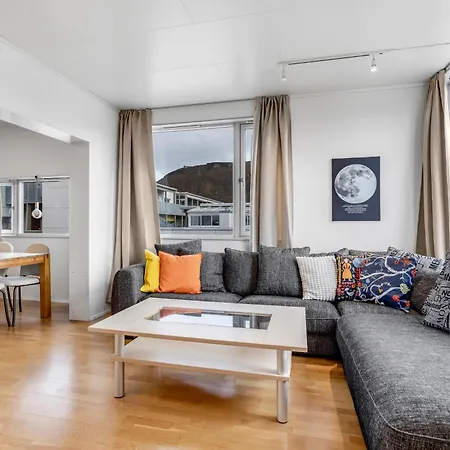 Polar Horizon Penthouse L L Sea View 公寓 特罗姆瑟